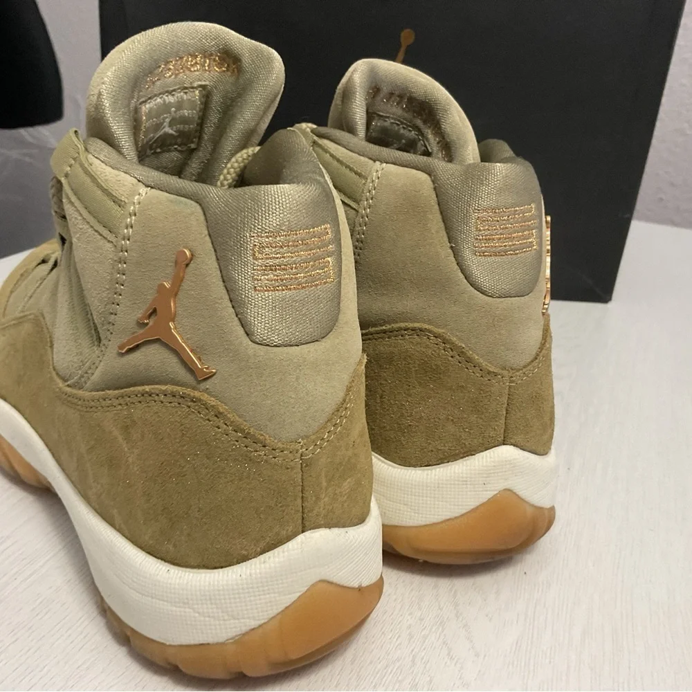 Air Jordan Retro 11’s Olive Green Sneakers Sz 9